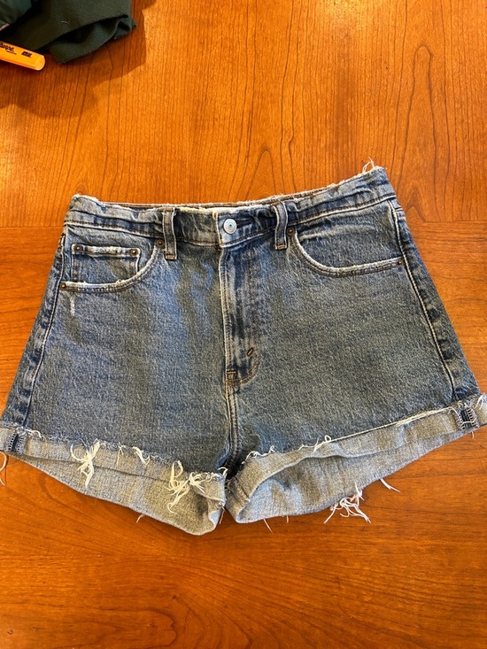 Abercrombie & Fitch Pants - Abercrombie High Rise Mom Short 6 28